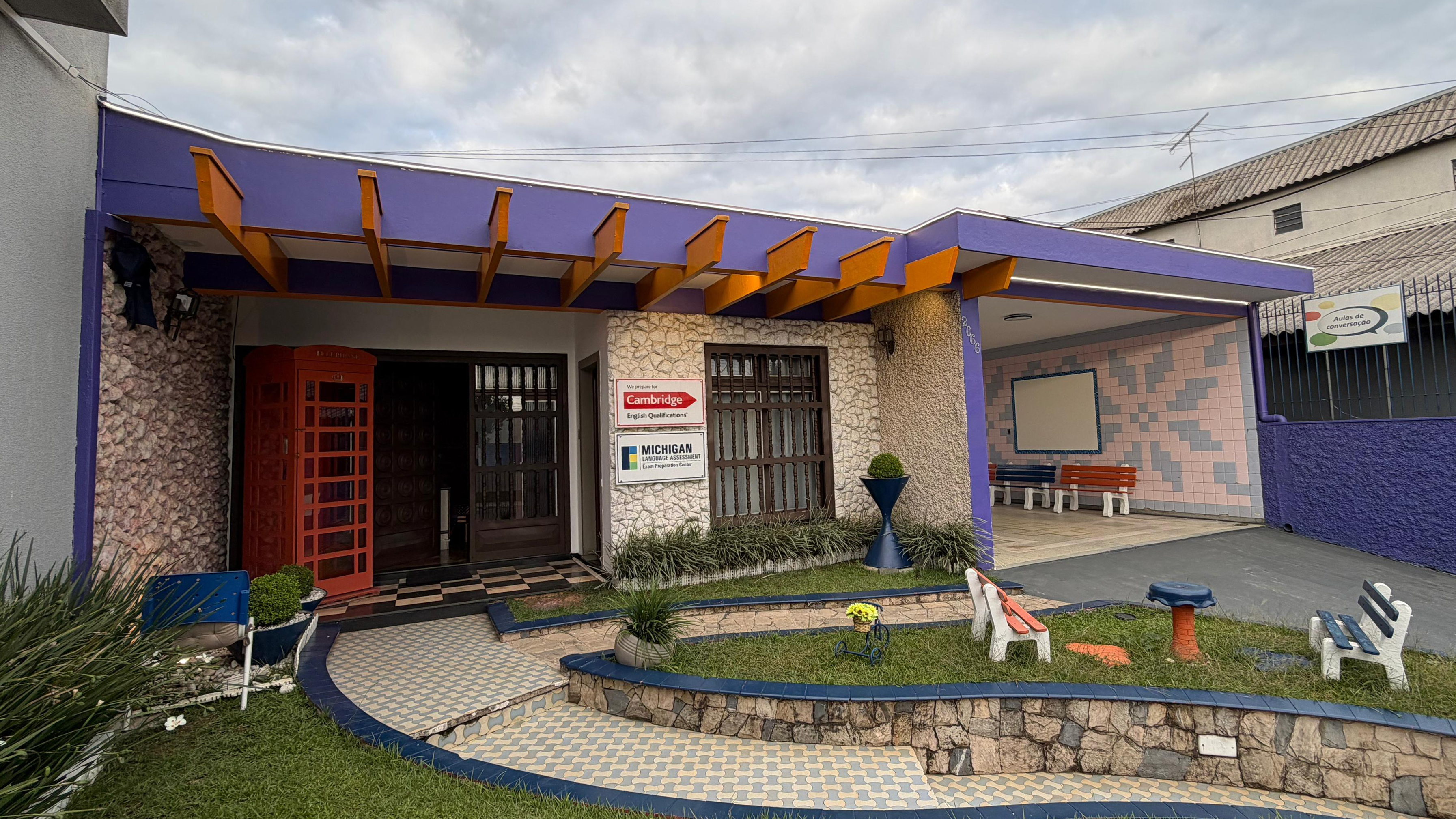Fachada da Kud Academy Express